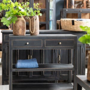 FLORA Svart sideboard i återvunnet trä